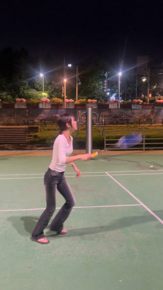 모르는 아저씨랑 배드민턴 하다가