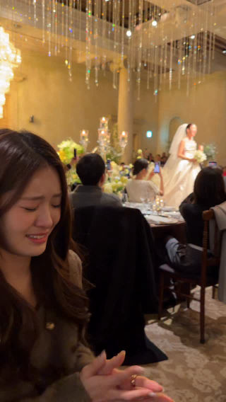 앞으로 결혼식엔 절 부르지말아주세요....언니 사랑해 행복하게 잘살아🤍