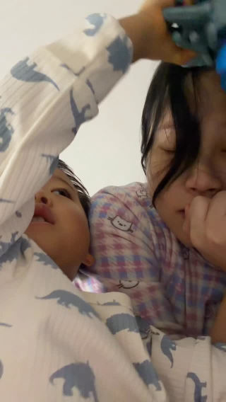 나만 이러고 사는걸까.......