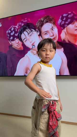 감히 흉내내봤습니다 🎧ATEEZ - BAD
이렇게 꾸며주니 (?) 매우 흡족해하셨음 ㅋㅋㅋㅋ
 
@ateez_official_ @choi3an 중독되어벌임 ,, 💛💛
 
 
#에이티즈 #BAD #ateez #SAN #최산